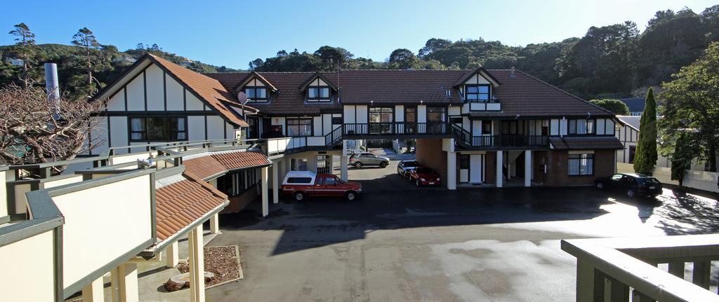 Champers Motor Inn Lower Hutt Bagian luar foto