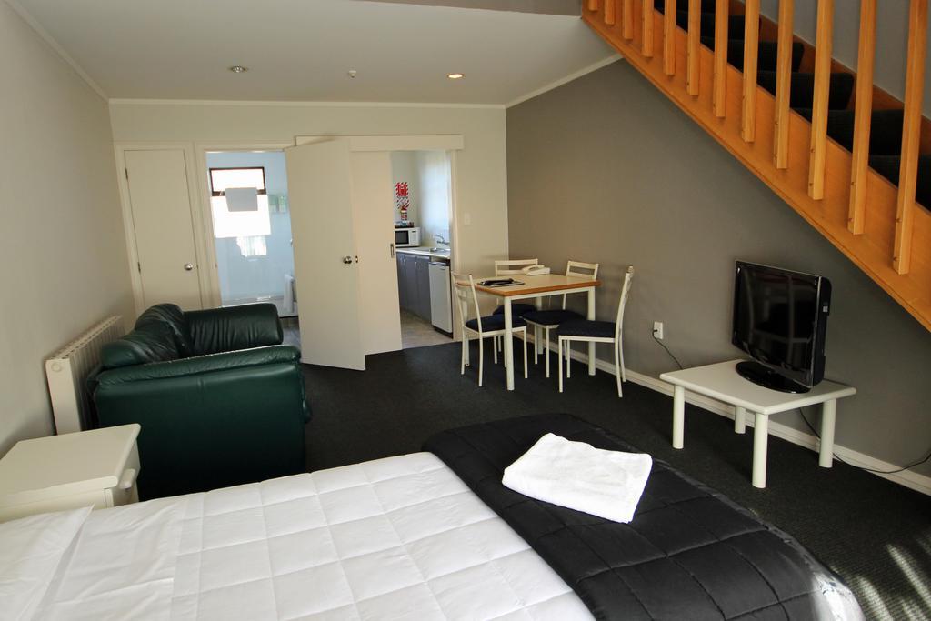 Champers Motor Inn Lower Hutt Ruang foto