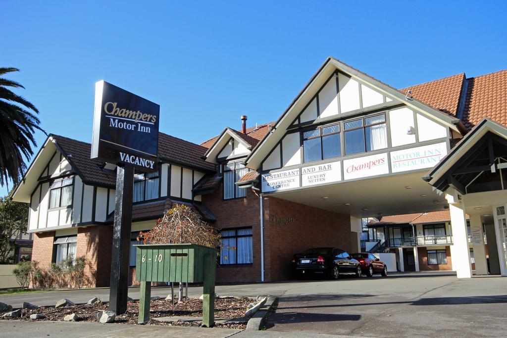 Champers Motor Inn Lower Hutt Bagian luar foto