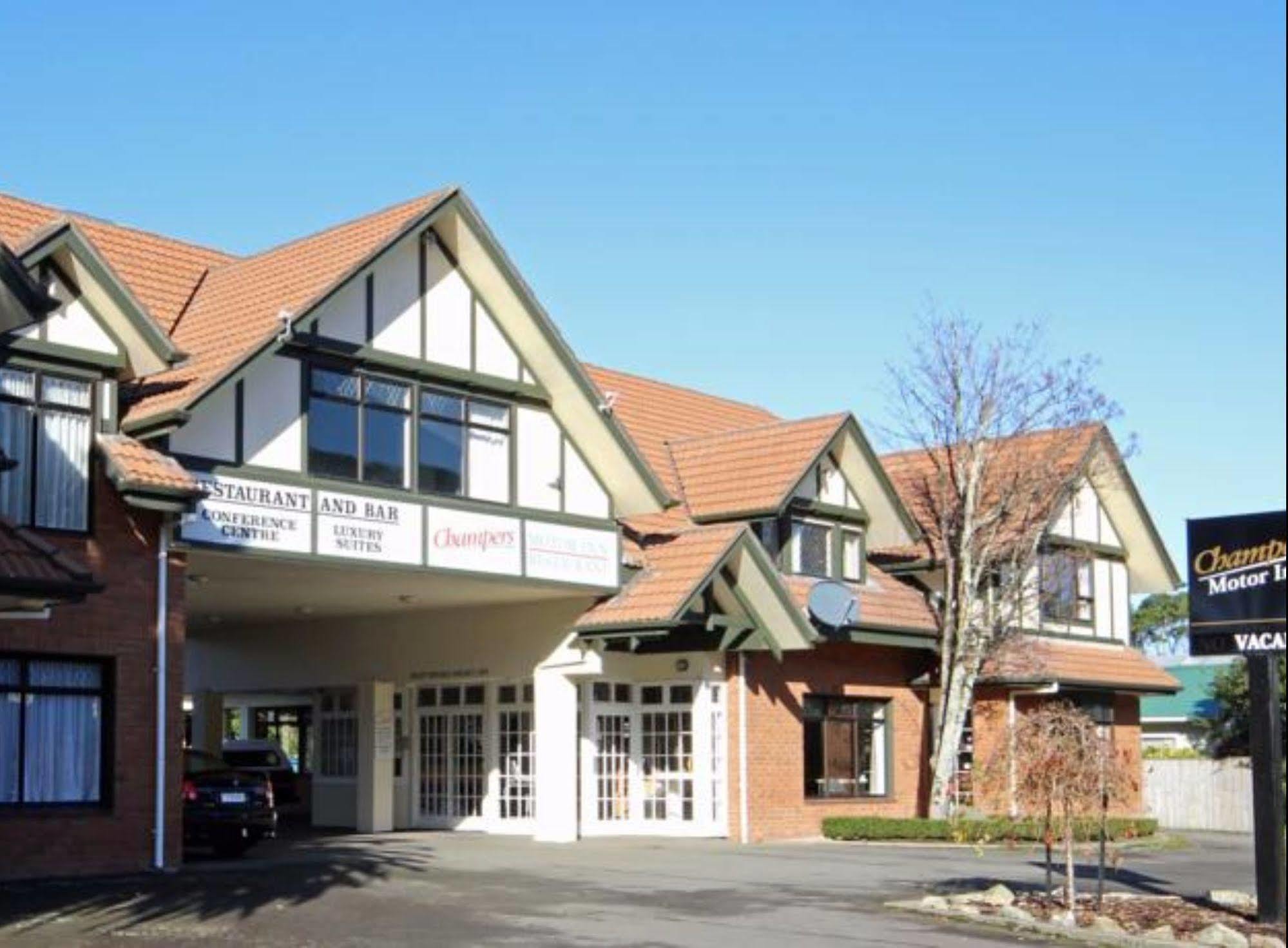 Champers Motor Inn Lower Hutt Bagian luar foto